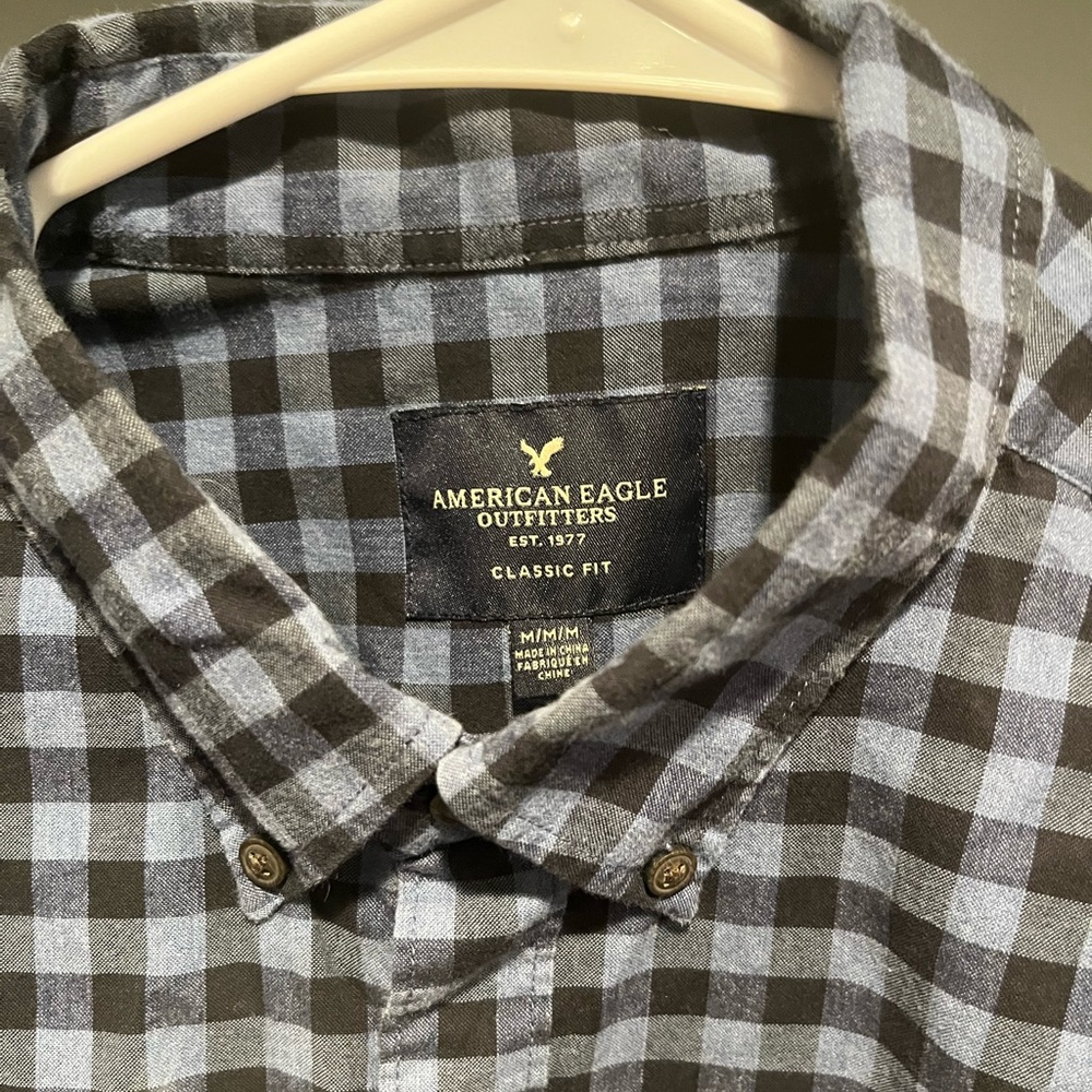 Mens medium American Eagle casual button down
